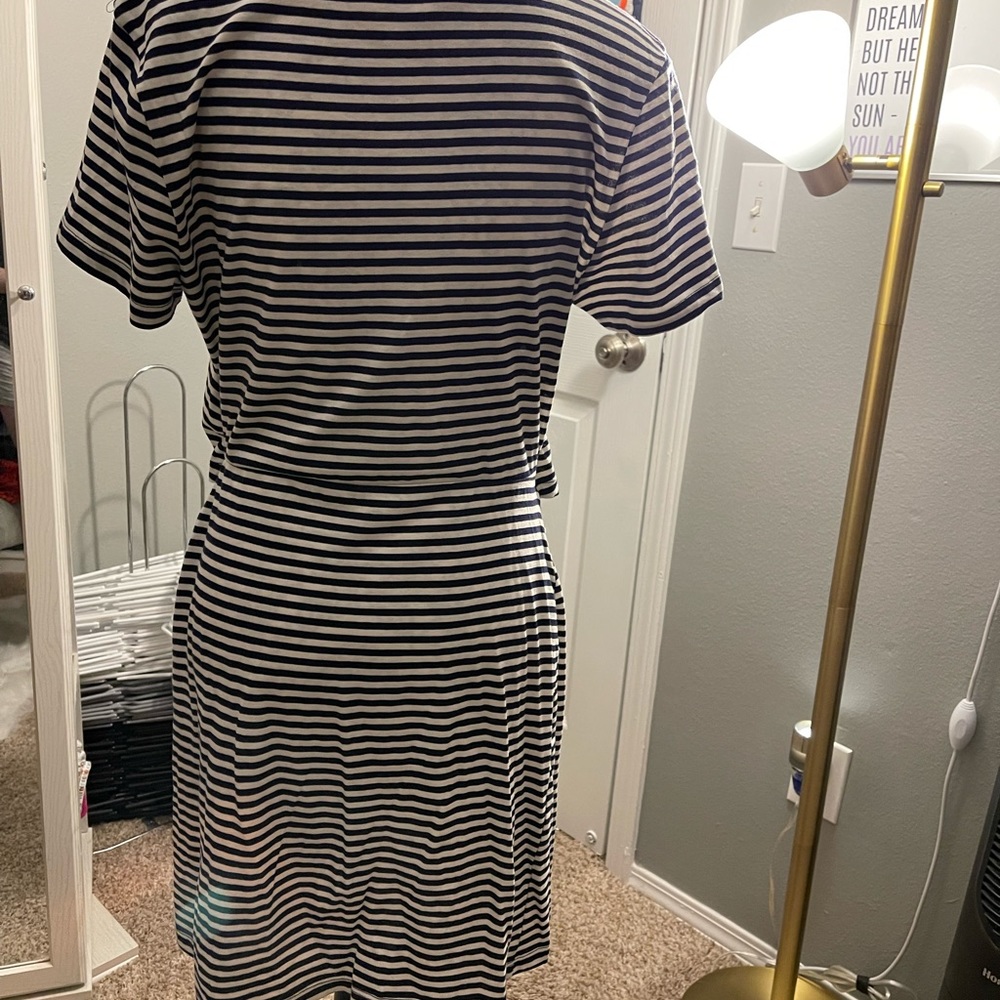 Socialite Stripe Cut-Out Dress - Picture 3 of 5